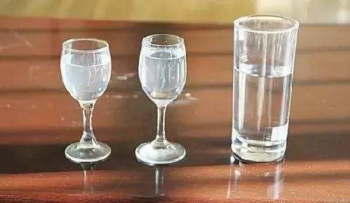 白酒為什么會渾濁？渾濁的白酒還能喝嗎？