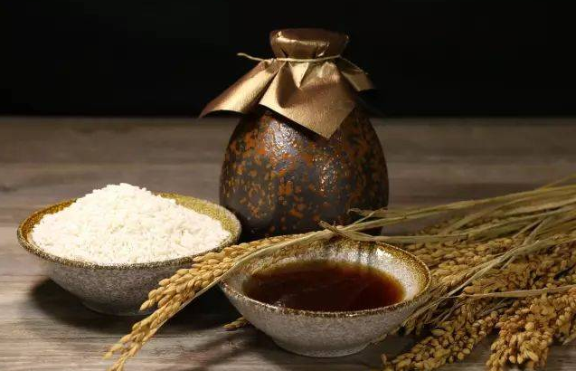 黃酒怎么喝？3種不同喝法趕緊學(xué)起來(lái)