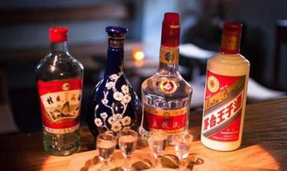 白酒多少度以上稱為高度酒？什么度數(shù)的白酒才好喝？