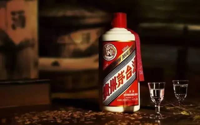怎樣區(qū)分白酒的優(yōu)劣？買白酒需要注意什么問題？