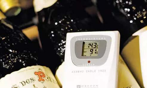 保存紅酒和白酒的溫度是多少？葡萄酒保存在10~15攝氏度