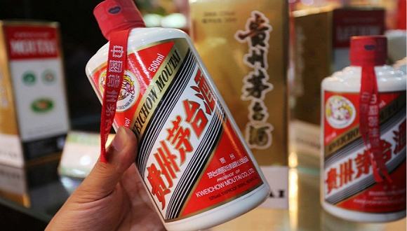哪些白酒是純糧釀造的？純糧白酒與勾兌白酒的區(qū)別是什么？