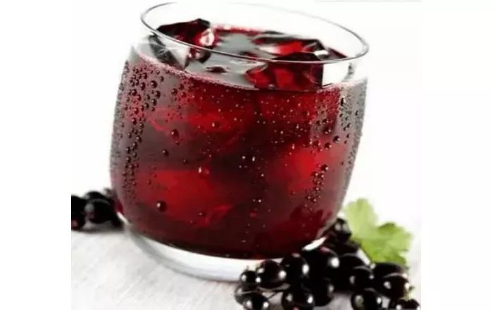 紅酒可以加冰嗎？冰鎮(zhèn)紅酒怎么喝？