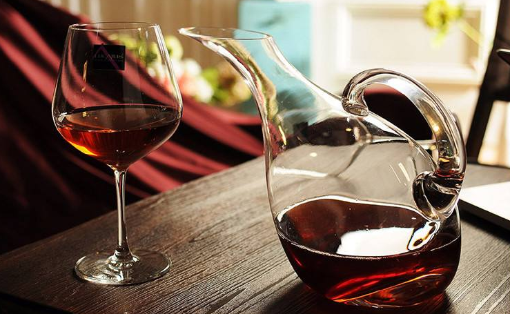 紅酒怎么醒酒？如何選擇一款適合自己的醒酒器？