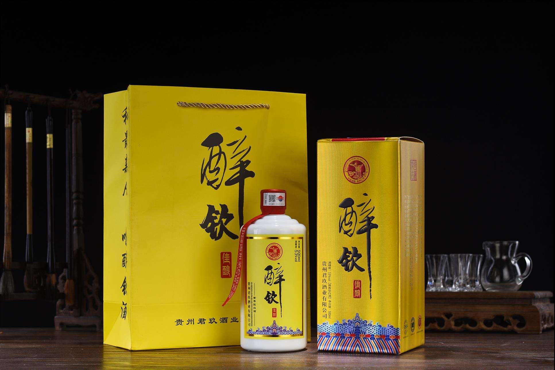 濃香型白酒的基本生產(chǎn)工藝是什么？濃香型白酒生產(chǎn)工藝特點(diǎn)如何？