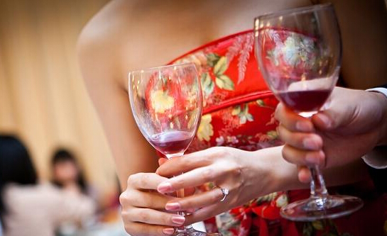 結(jié)婚喝什么酒？結(jié)婚敬酒都有什么樣的講究？