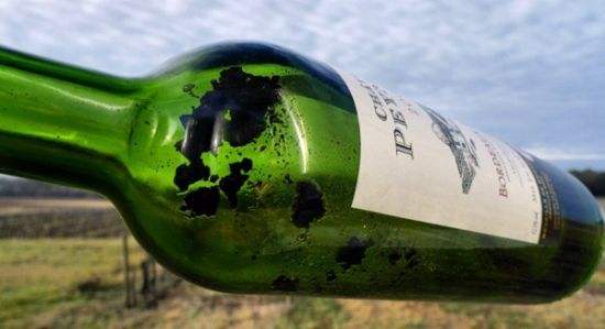 紅酒沉淀怎么解釋？紅酒有沉淀還能喝嗎？