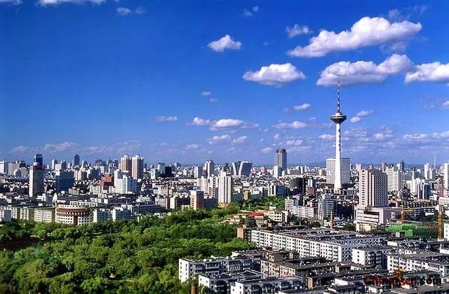 遼寧酒水市場(chǎng)：一個(gè)“亂”字概括遼酒市場(chǎng)良莠不齊的局面。