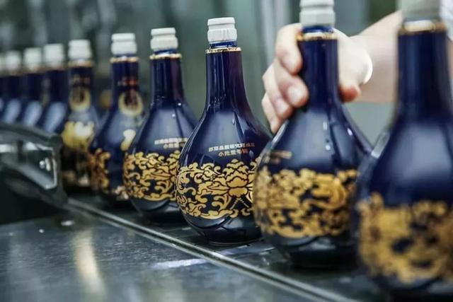 郎酒上市解讀：郎酒靠壓貨賺百億，蹭茅臺(tái)熱點(diǎn)營銷，