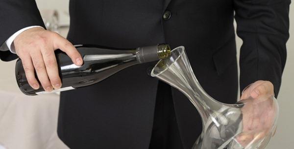 紅酒醒酒時間如何判斷？紅酒醒酒的目的是什么？