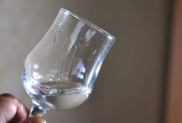 白酒放得越久越好喝嗎？白酒存放多久口感最好？