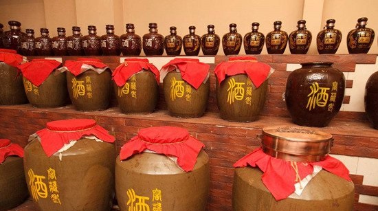 醬香型白酒放幾年喝最好？醬香型白酒怎么存放好？