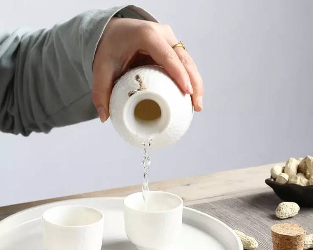 白酒中苦味產(chǎn)生的原因是什么？怎樣處理白酒中的苦味？