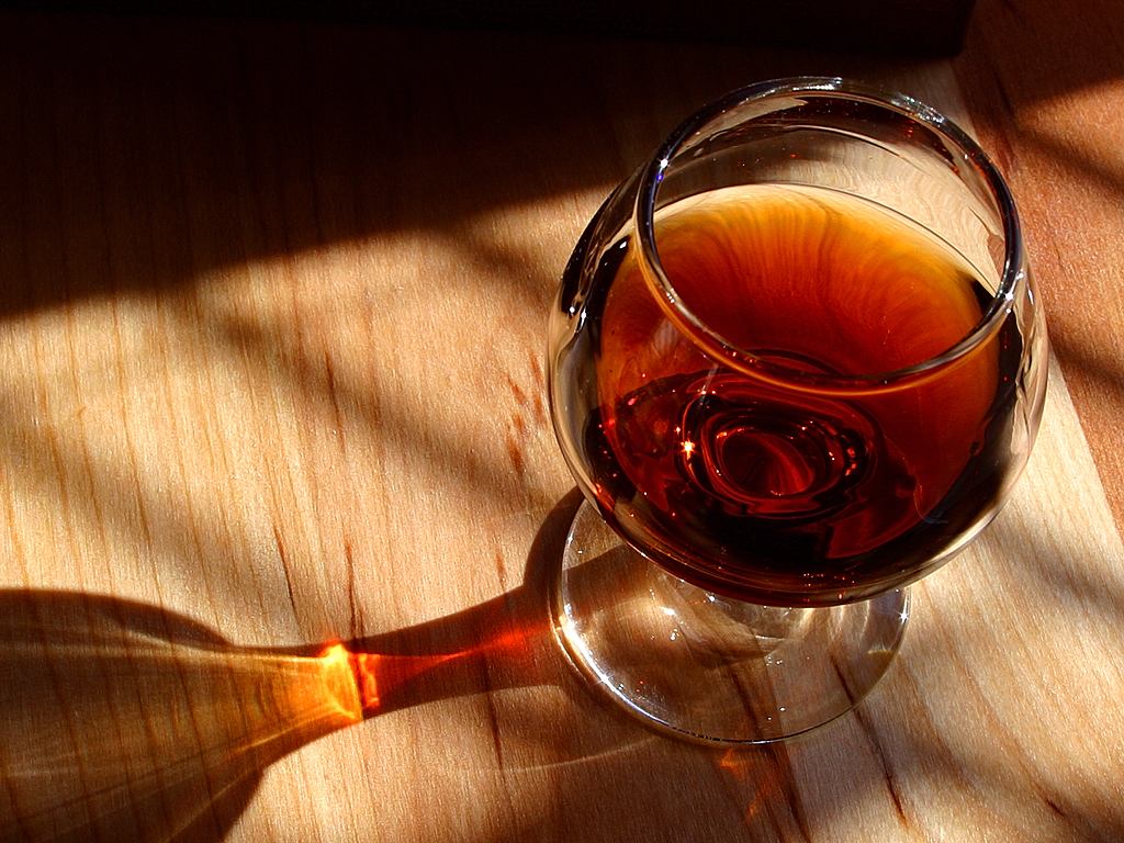 紅酒應(yīng)該如何存放？紅酒正確的存放方法