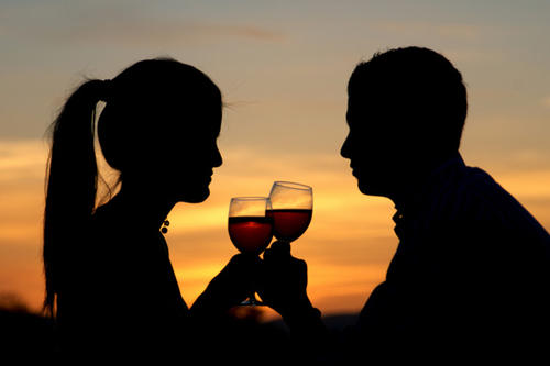 紅酒怎么喝才好喝？喝紅酒可以兌飲料嗎？