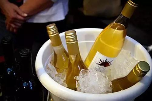 紅酒最佳飲用溫度是多少？紅葡萄酒溫度為15-18℃