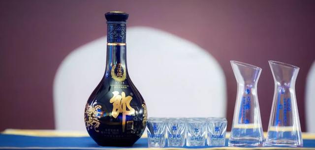 追求極致的青花郎，獨(dú)特的中國白酒流派