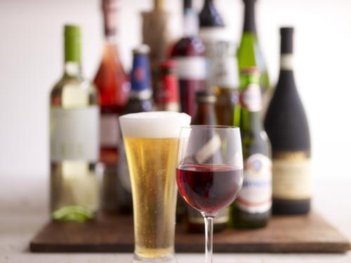 一瓶紅酒等于多少啤酒？一瓶紅酒相當(dāng)于8聽啤酒