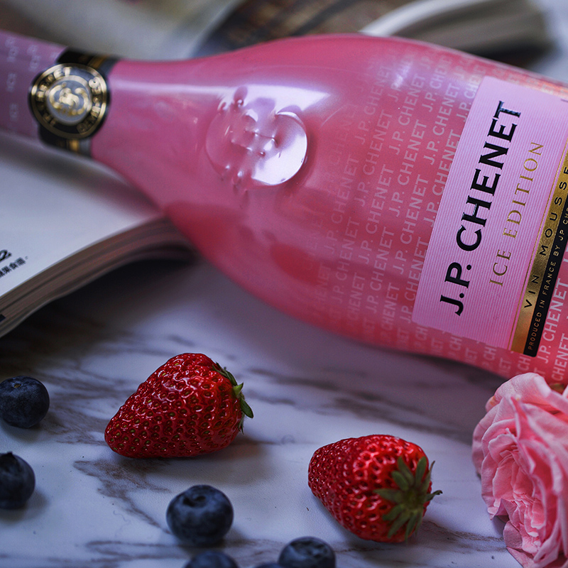 白葡萄酒怎么喝好喝？白葡萄酒搭配什么喝比較好？