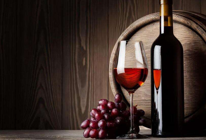 2019 ASIA WINE青島國際葡萄酒博覽會上，山東人大碗喝紅酒