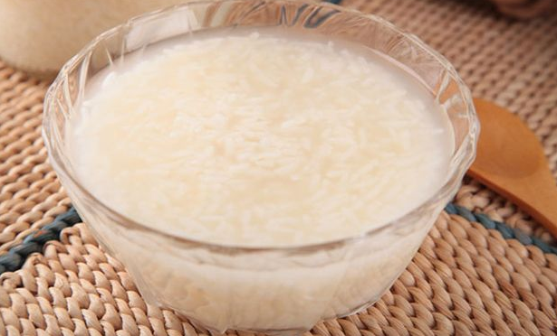米酒是酒嗎，和白酒有什么區(qū)別？