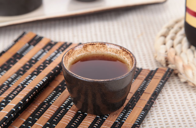 冬天喝黃酒有什么好處？熱黃酒喝起來(lái)
