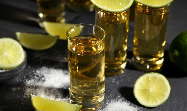 龍舌蘭酒怎么喝？為什么都要放鹽呢？