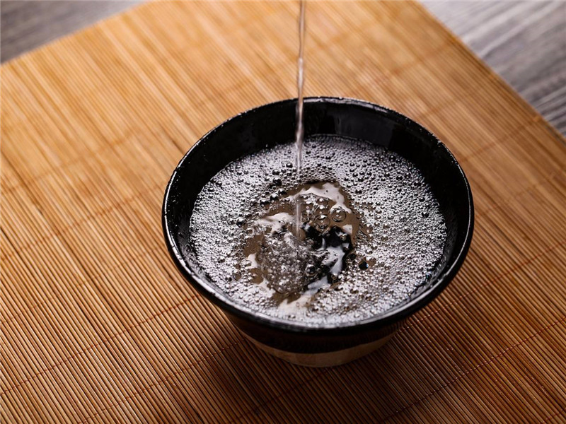 白酒怎么喝？白酒的六個(gè)品鑒步驟