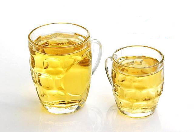 過(guò)期啤酒能喝嗎？過(guò)期啤酒喝了會(huì)怎么樣？
