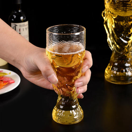 吃綠豆糕能喝啤酒嗎？吃綠豆糕喝啤酒好不好？