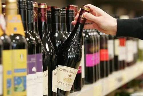 怎樣選擇性價(jià)比高的紅酒呢？看飲用場(chǎng)合選擇紅酒。