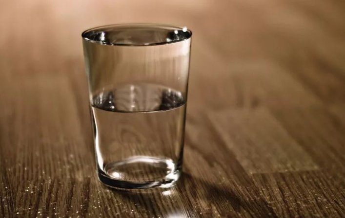 喝白酒為什么會(huì)上頭？哪些白酒喝了不上頭？