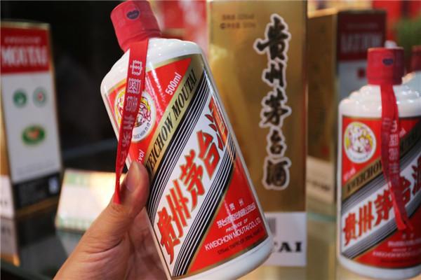 貴州省市場監(jiān)督管理局日前發(fā)文稱，貴陽打擊炒買炒賣茅臺酒的“黃牛”