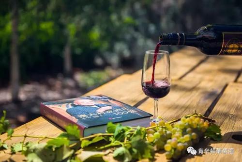 紅酒開瓶以后發(fā)生什么變化？紅酒開瓶以后如何保存？