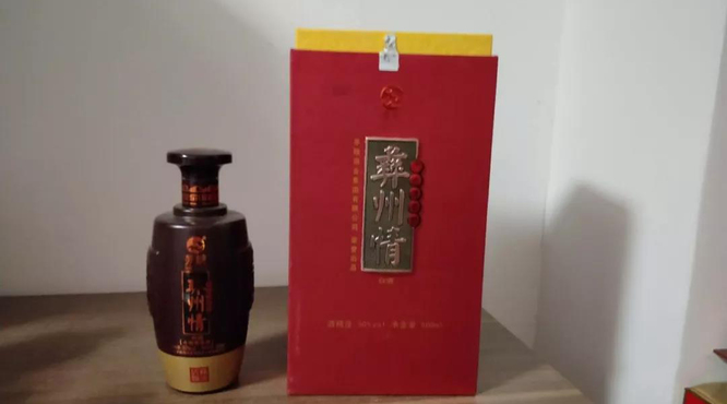 品鑒茅糧15年陳釀，香艷的云南小曲清香酒