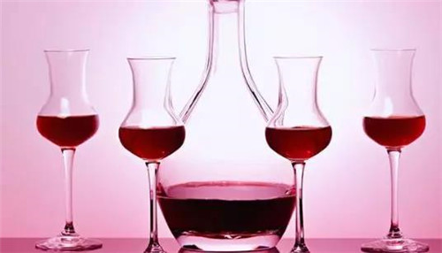 紅酒解酒的方法是什么？喝酒喝多了可以吃蘿卜解酒？