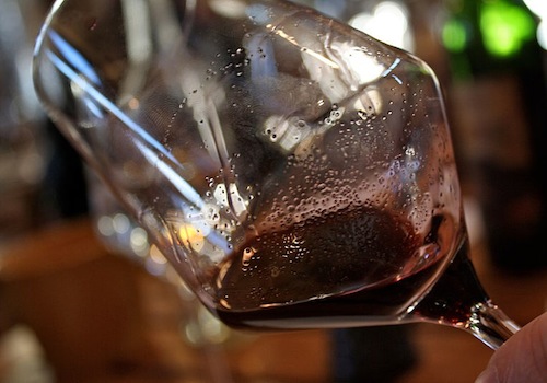 紅酒為什么要搖杯？什么紅酒不能搖杯？