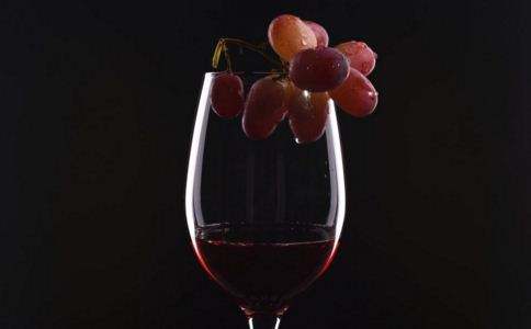 好紅酒的口感應(yīng)該是什么樣的？紅酒如何喝口感好？