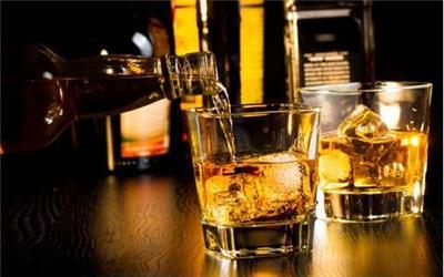 洋酒應(yīng)該怎么品嘗？品嘗洋酒一般需要四個步驟。