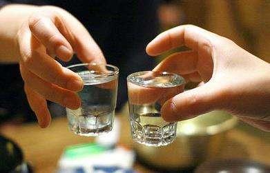 散酒比瓶裝酒香？散酒才是純糧的嗎？