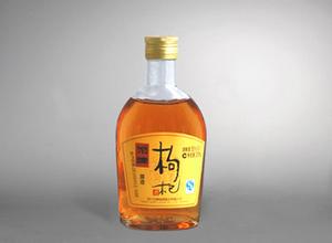 寧夏枸杞酒有什么好處？泡枸杞酒有什么小竅門？