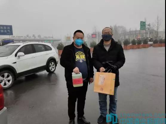 寶豐酒業(yè)心系商業(yè)伙伴，捐贈(zèng)物資助力抗疫