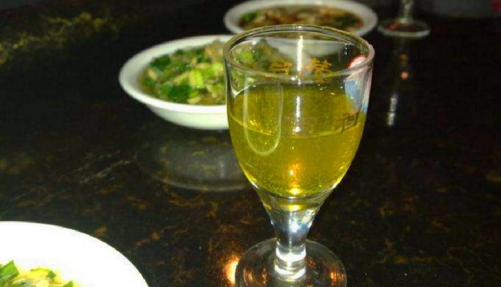 蛇膽泡酒多久可以喝，喝的時候一次喝多少呢？