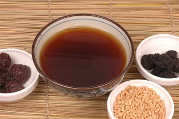 黃酒煮烏梅有什么功效？黃酒煮烏梅的做法是什么？