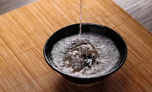 白酒的酒花如何產(chǎn)生的？白酒的酒花有哪些類型？