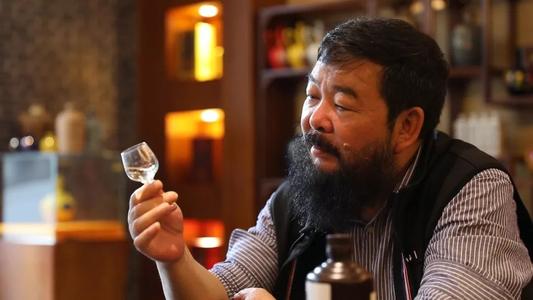 高檔白酒和低檔白酒有什么差別？如何判斷白酒的優(yōu)劣？