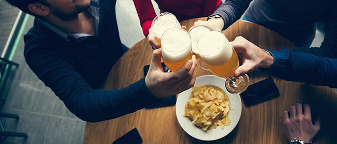 喝啤酒不醉的訣竅是什么？喝啤酒吹瓶有什么技巧？