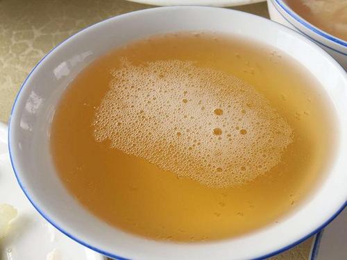啤酒里為什么會有泡沫？啤酒的泡沫是不是越多越好呢？