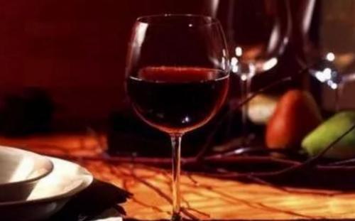 什么是天然甜酒？天然甜酒是什么葡萄酒釀造的？
