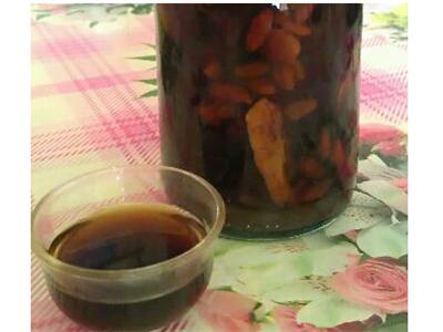 何首烏酒泡多久，何首烏泡酒放多少合適